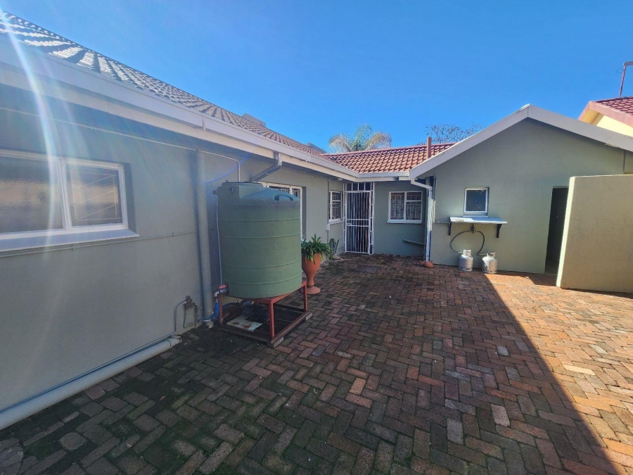 4 Bedroom Property for Sale in Fichardt Park Free State